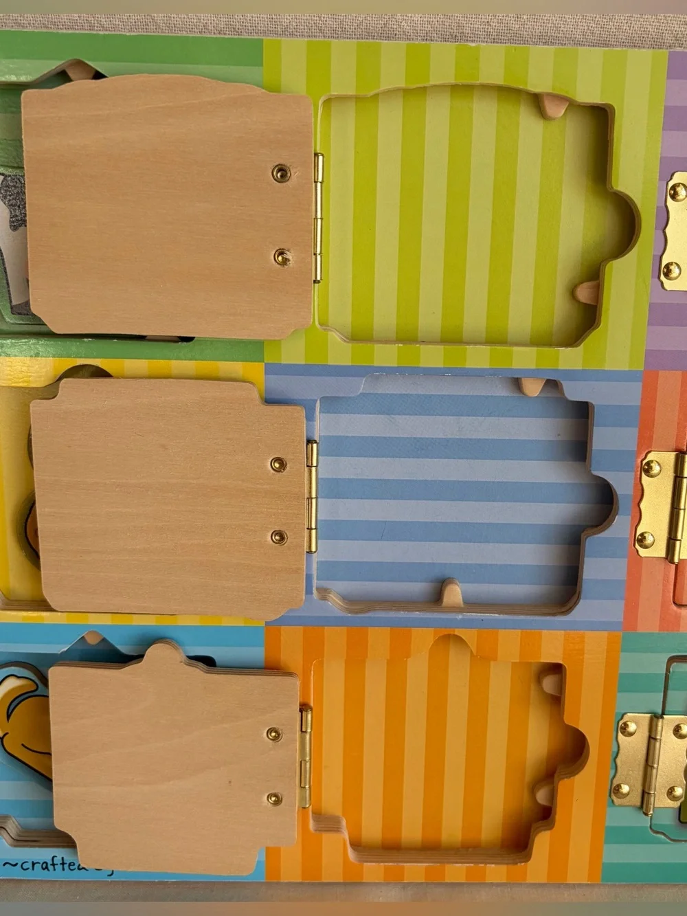 Melissa & Doug Magnetic Hide and Seek Board Wooden Toy